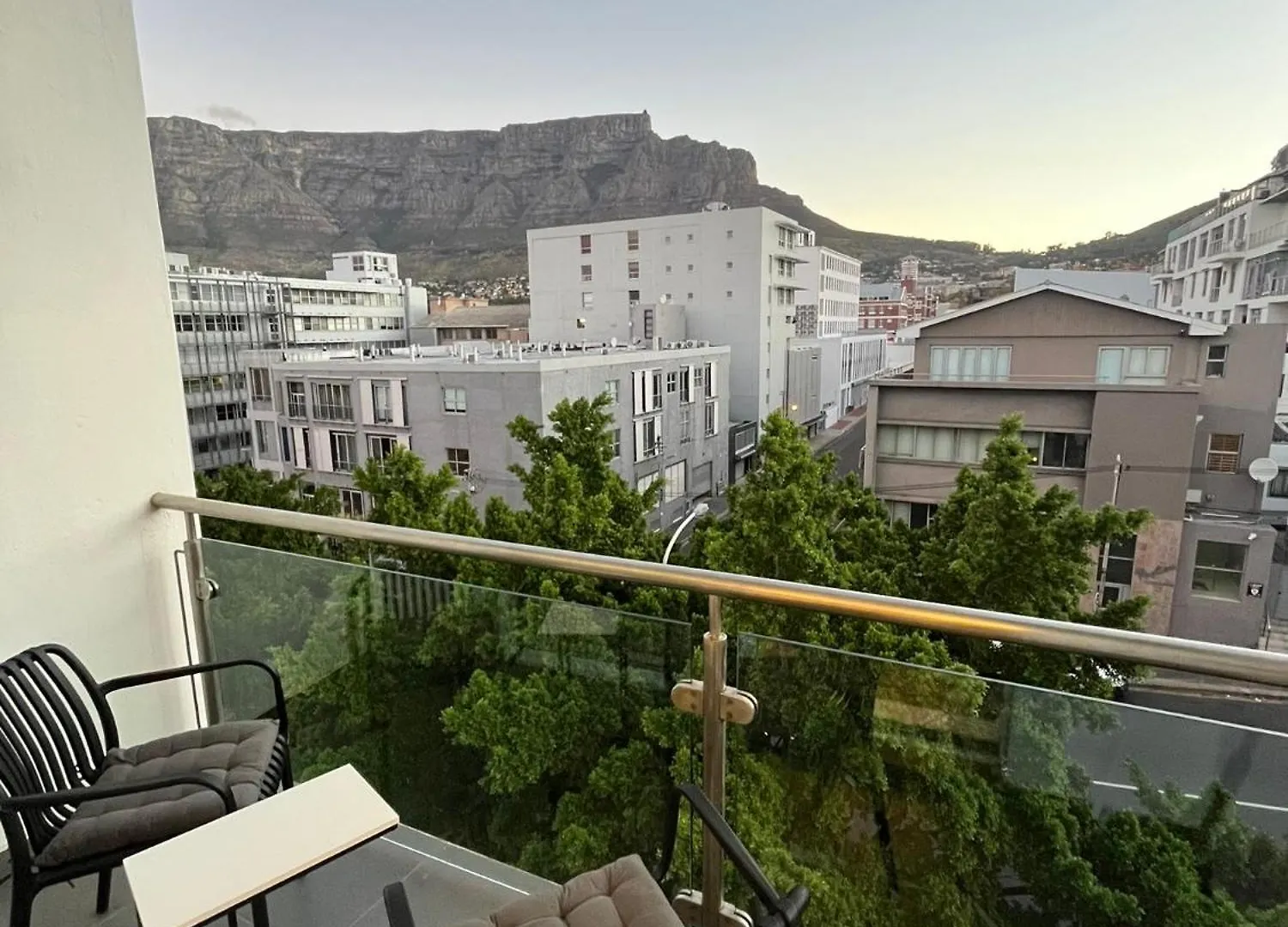 Cape Town City Centre Apartment - No Loadshedding
