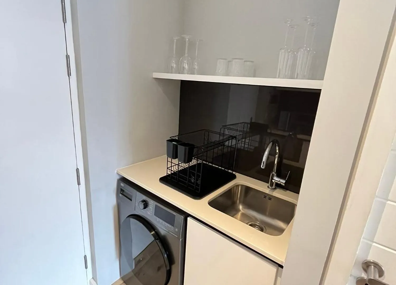 Cape Town City Centre Apartment - No Loadshedding 0*, Le Cap