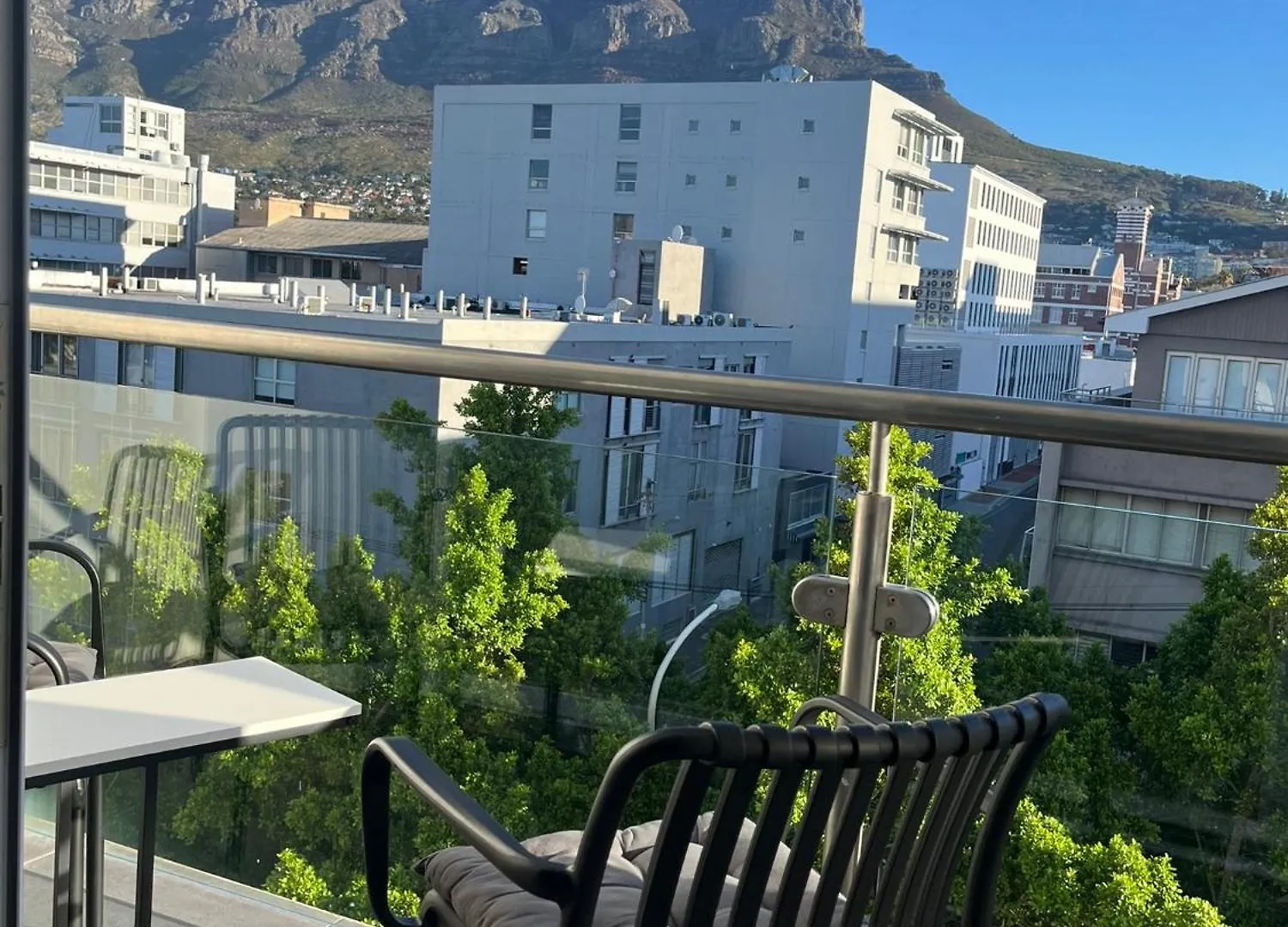 Cape Town City Centre Apartment - No Loadshedding