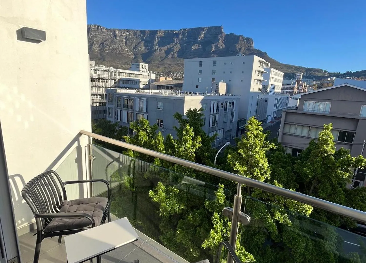 Cape Town City Centre Apartment - No Loadshedding